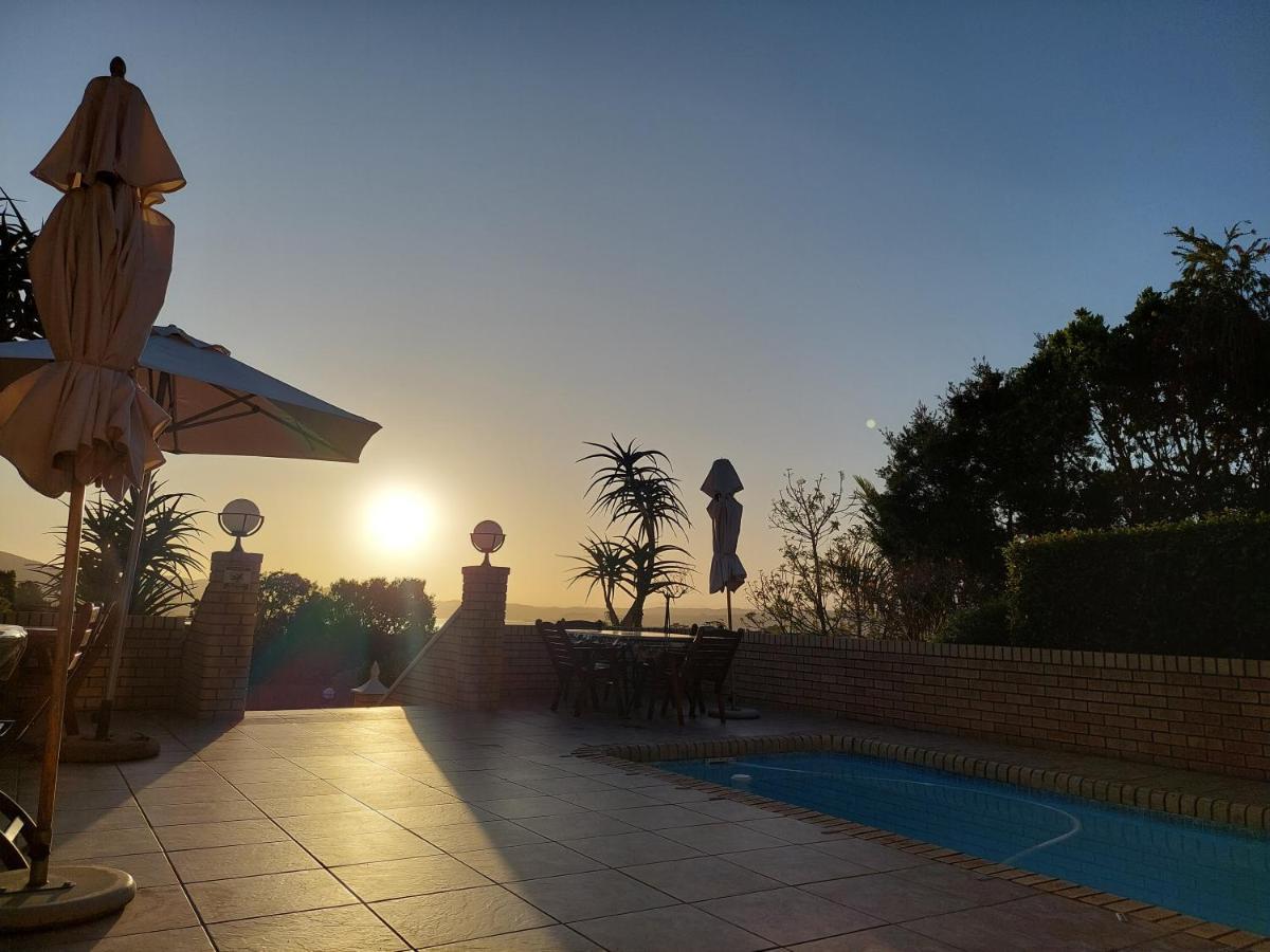 Amber Guest Lodge Knysna Exterior photo