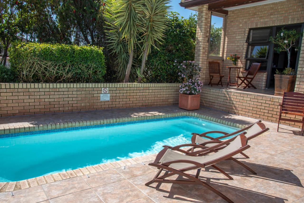 Amber Guest Lodge Knysna Exterior photo