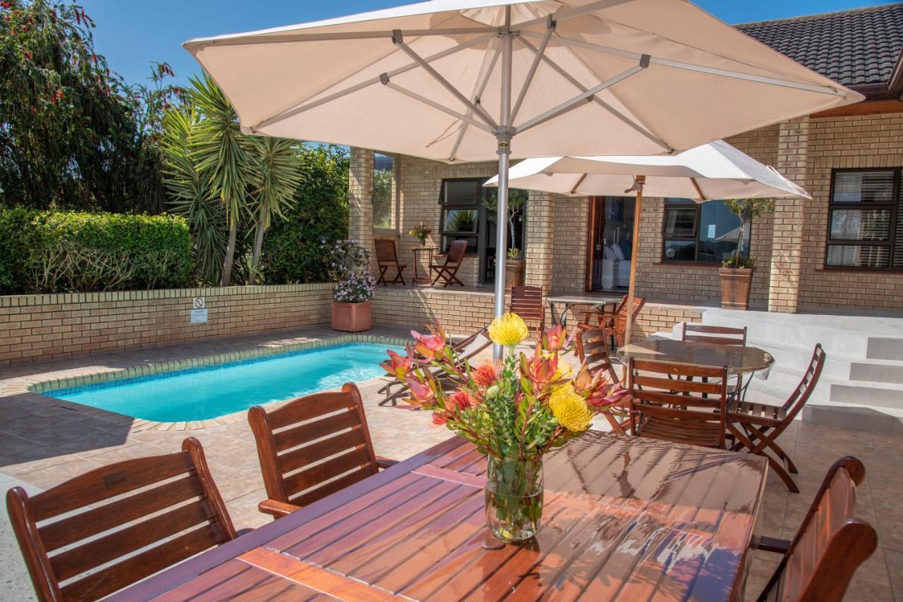 Amber Guest Lodge Knysna Exterior photo