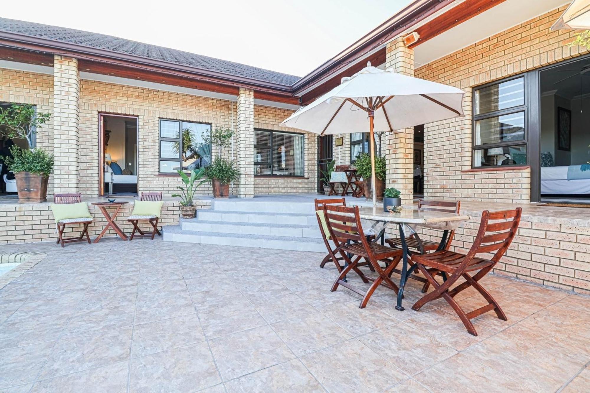 Amber Guest Lodge Knysna Exterior photo
